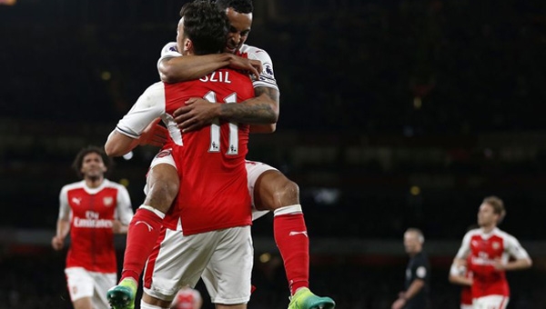 Arsenal đẩy MU xuống vị trí thứ 6 sau trận thắng đậm