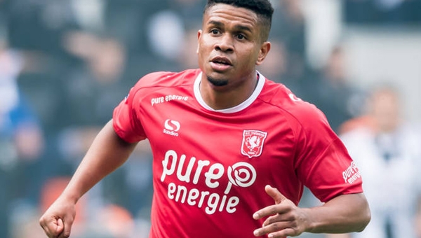 Lộ diện sao châu Âu đầu tiên Công Vinh mang về TP.HCM?