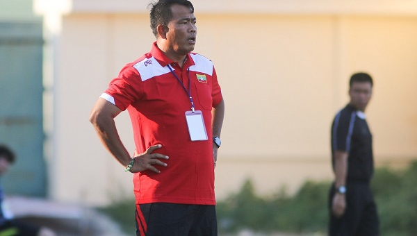 HLV U19 Myanmar 'chê lên chê xuống' U19 HAGL