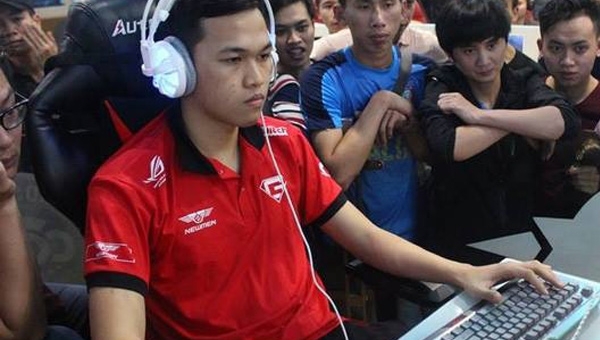 Chim Sẻ Đi Nắng vô địch giải AOE Việt - Trung Online 2017