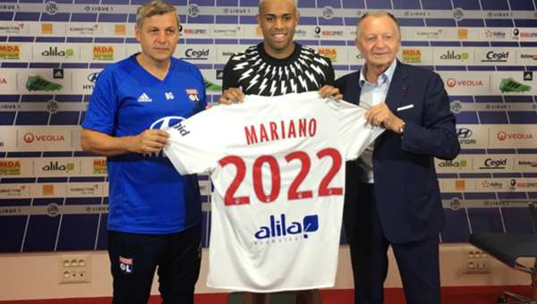 Real chia tay cầu thủ thứ 5, Arsenal giật 'bom tấn' mùa Hè