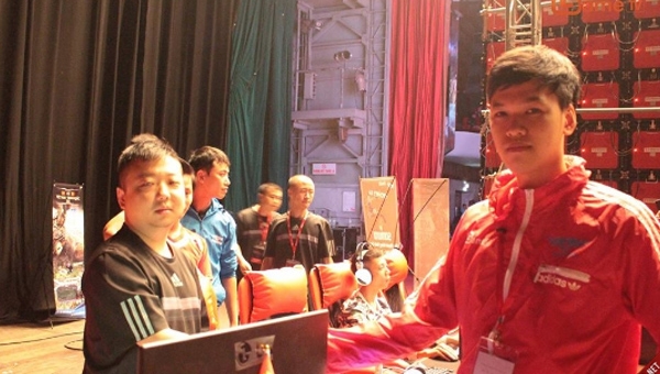 Chim Sẻ vùi dập Shenlong, vô địch solo Shang trong sự ngỡ ngàng của người TQ