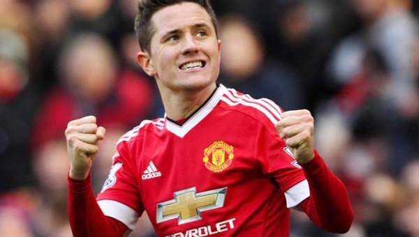 'Virus FIFA' báo hại MU: Giờ là thời của Herrera!