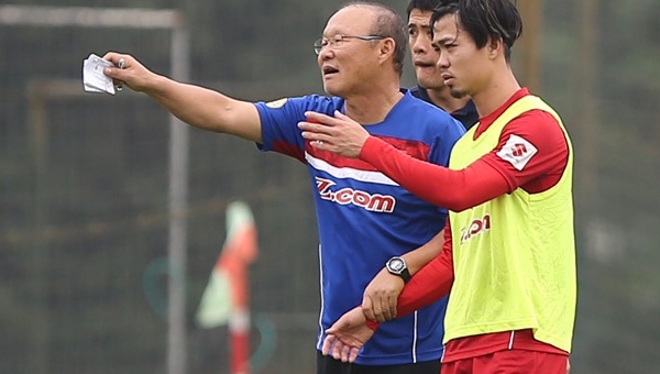 'Phát âm tên cầu thủ VN khó hơn thắng Afghanistan'