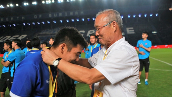 Tin HOT: HLV Park Hang Seo nhường huy chương giải M150