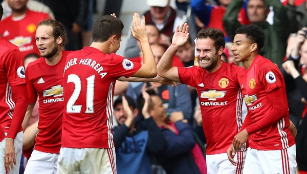 Tin chuyển nhượng 3/1: Nắm cơ hội, Barca nhắm bộ đôi MU