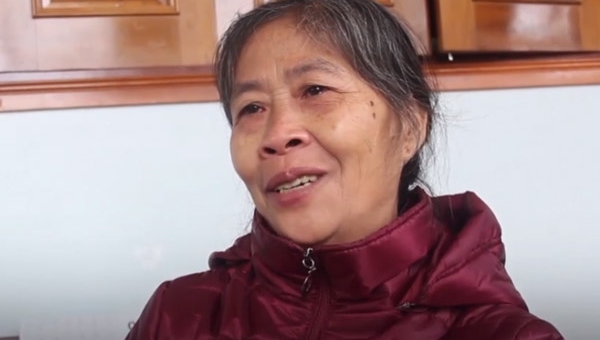 Mẹ Công Phượng khóc vì con không kịp ăn bữa cơm nhà đã phải đi