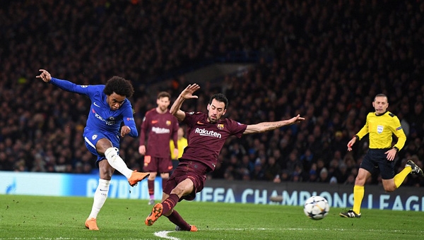 Messi mang về trận hòa quý giá cho Barca trước Chelsea