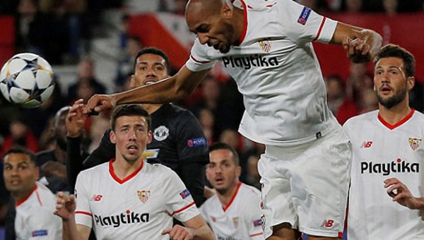 Rùng mình nhìn De Gea hóa 'siêu nhân' kiếm trận hòa cho MU