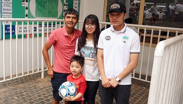 Hai ngày, Xuân Trường - Công Phượng giúp HAGL thu về hơn nửa tỷ đồng