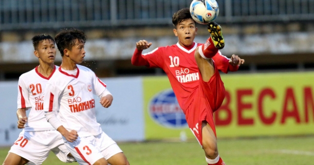 Bị loại khỏi U19, sao Việt Nam học...'Messi Thái' để lột xác