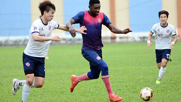 ​HOT: VFF cấm thi đấu 1 năm với tiền đạo ký hợp đồng cùng lúc với 2 CLB