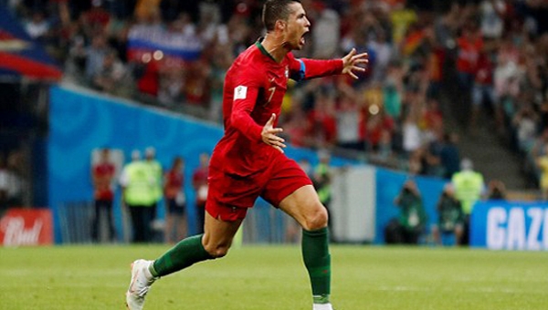 Tây Ban Nha 3-3 Bồ Đào Nha: Ronaldo tỏa sáng rực rỡ