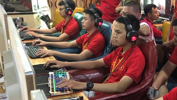 Hạ gục đệ nhất Trung Quốc, Chim Sẻ Đi Nắng vào chung kết solo Shang