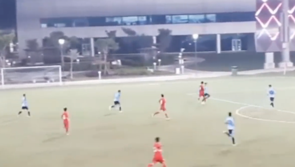 VIDEO: Những pha phối hợp đập nhả của U19 VN khiến hàng thủ Uruguay chao đảo