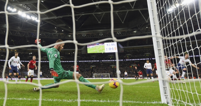 VIDEO: Những pha cứu thua không tưởng của De Gea trước Tottenham
