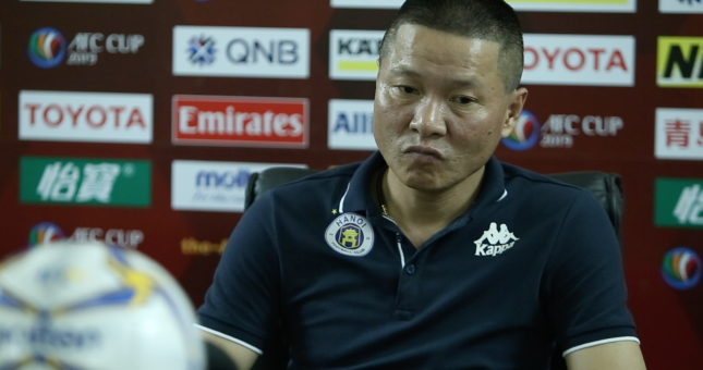 VIDEO: HLV Yangon vui sướng, HLV Hà Nội 'không hiểu sao lại thua'