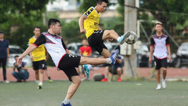 Xác định hai đội mạnh nhất giải bóng đá Doanh nghiệp trẻ 2019