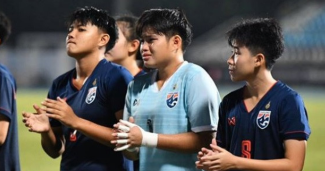 Cầu thủ Thái khóc, HLV thất vọng sau trận thua Việt Nam