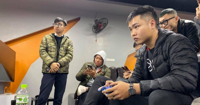 Tabi ngược dòng Quang Barca để tranh vé đi Indonesia