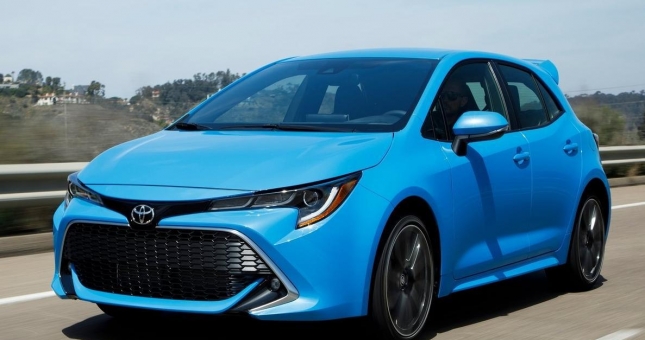 Nhìn lại những phiên bản của Toyota Altis sau hơn nửa thế kỷ