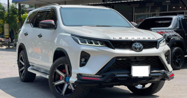Biến Toyota Fortuner đời cũ thành Legender chỉ với 48 triệu đồng
