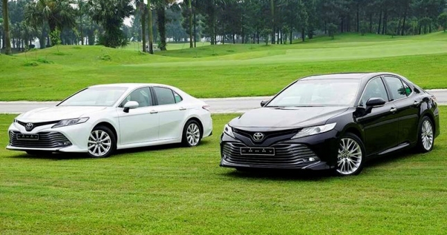 Toyota Camry 2.0G và Toyota Camry 2.5Q: Nên mua phiên bản nào?
