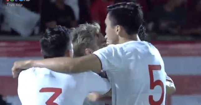 Cầu thủ Việt Nam và những chiếc áo không tên