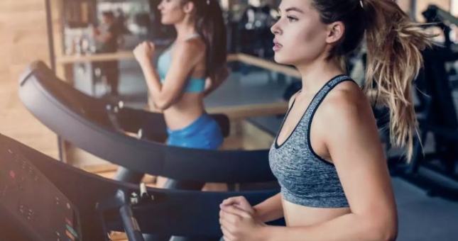 Aerobic vs anaerobic: Bạn nên tập loại nào?