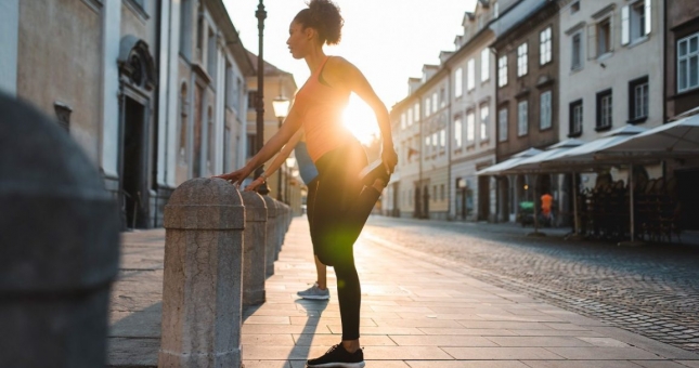 Tập luyện trước khi ăn sáng để đốt mỡ nhiều hơn?