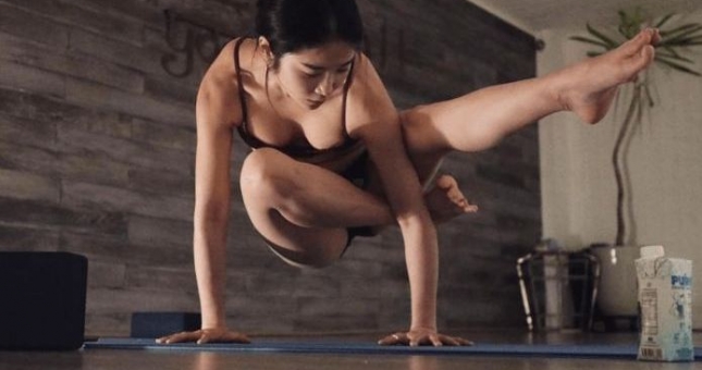 Cô giáo yoga sở hữu 'body tuyệt đẹp' nhờ tập luyện