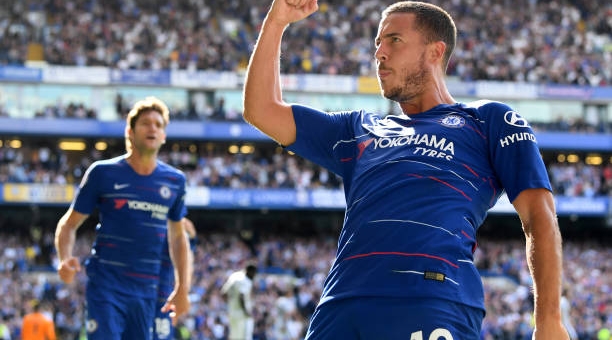 Hazard ghi hattrick giúp Chelsea đại thắng trên sân nhà