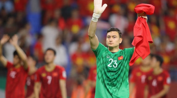 VIDEO: Màn trình diễn đỉnh cao của Đặng Văn Lâm trước Nhật Bản