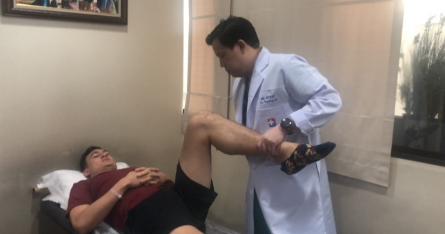 VIDEO: Bác sĩ Muangthong Utd hài lòng với kết quả kiểm tra của Văn Lâm