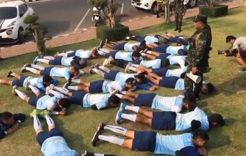 VIDEO: Xuân Trường được rèn tính chiến đấu bởi quân đội Thái Lan