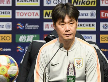 HLV Sơn Đông: 'Hà Nội rất mạnh, chúng tôi đã gặp may'