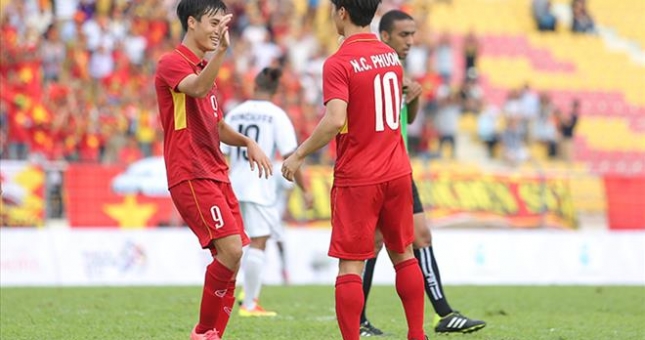 VIDEO: Đội hình 'Siêu tấn công' Việt Nam đấu Curacao - Song sát U19 một thời