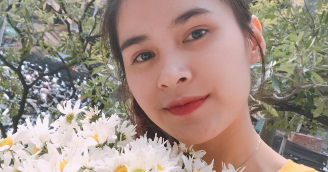 Vẻ đẹp đốn tim triệu NHM của bạn gái Đỗ Hùng Dũng