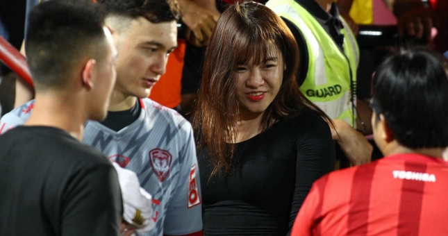 Bùi Thị Yến Xuân lần đầu tiên xuất hiện công khai bên Đặng Văn Lâm