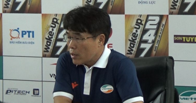 Bạn thân HLV Park Hang-seo chính thức mất việc ở V.League