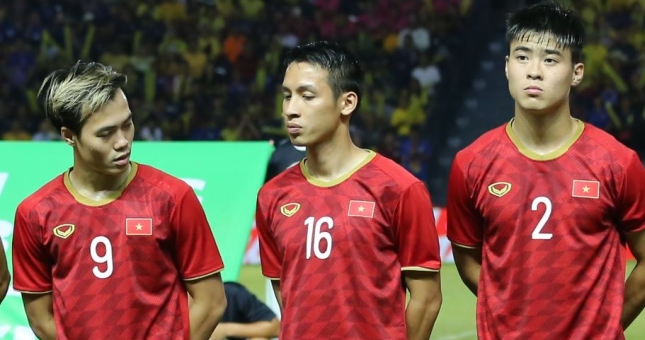 Tiền vệ Đỗ Hùng Dũng và câu chuyện 'chỉ một cốc bia'