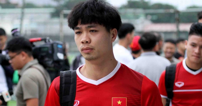 9 số áo 'qua tay' Công Phượng trong 6 năm