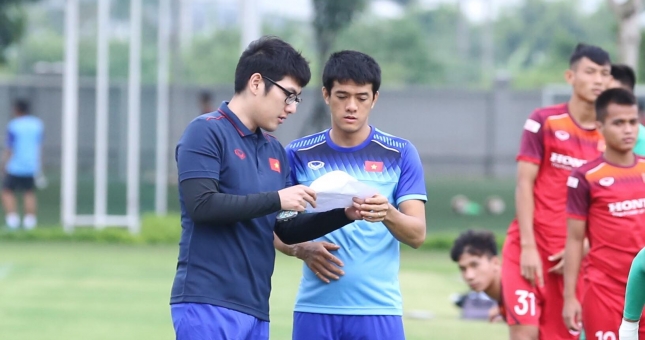 Thầy Park lại có trợ lý ngôn ngữ mới trước SEA Games 30