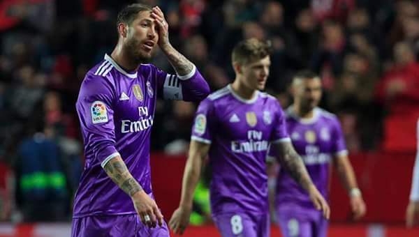 VIDEO: Ramos sắm vai tội đồ trong ngày trở lại Sanchez Pizjuan