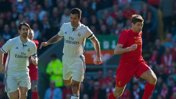 VIDEO: Giao hữu các danh thủ Liverpool 4-3 Real Madrid