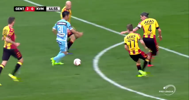 VIDEO: Tiền đạo ĐT Nhật solo ghi bàn như Messi tại trời Âu