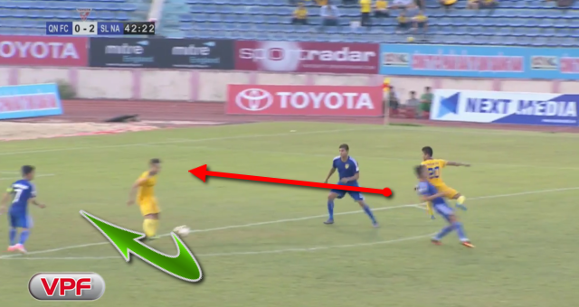 VIDEO 2 pha kiến tạo mãn nhãn của Phi Sơn ở vòng 15 V-League