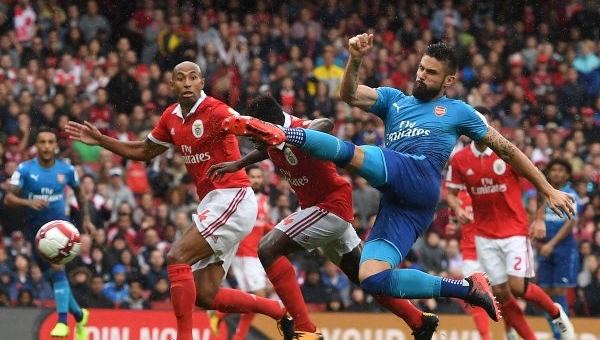 Highlights: Arsenal 5-2 Benfica (Emirates Cup 2017)