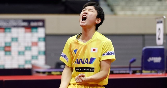 VIDEO: Tay vợt 14 tuổi Nhật Bản thắng nhà vô địch Olympic Ma Long