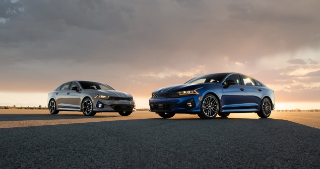 Kia Optima 2021 mới ra mắt, cạnh tranh trực tiếp Toyota Camry